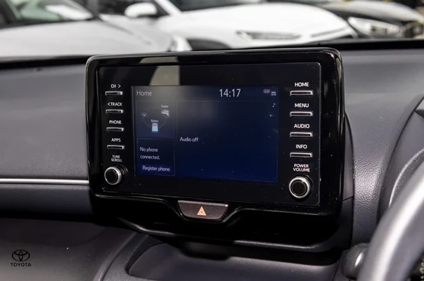 2020 Toyota Yaris Cross Hybrid GX image 17