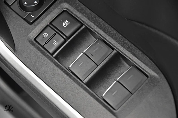 2024 Toyota RAV4 Hybrid GXL-2WD image 10