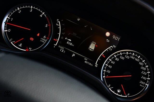 2022 Toyota Landcruiser VX image 11