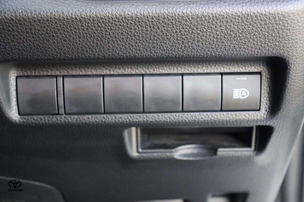 2023 Toyota RAV4 Hybrid GX AWD image 29