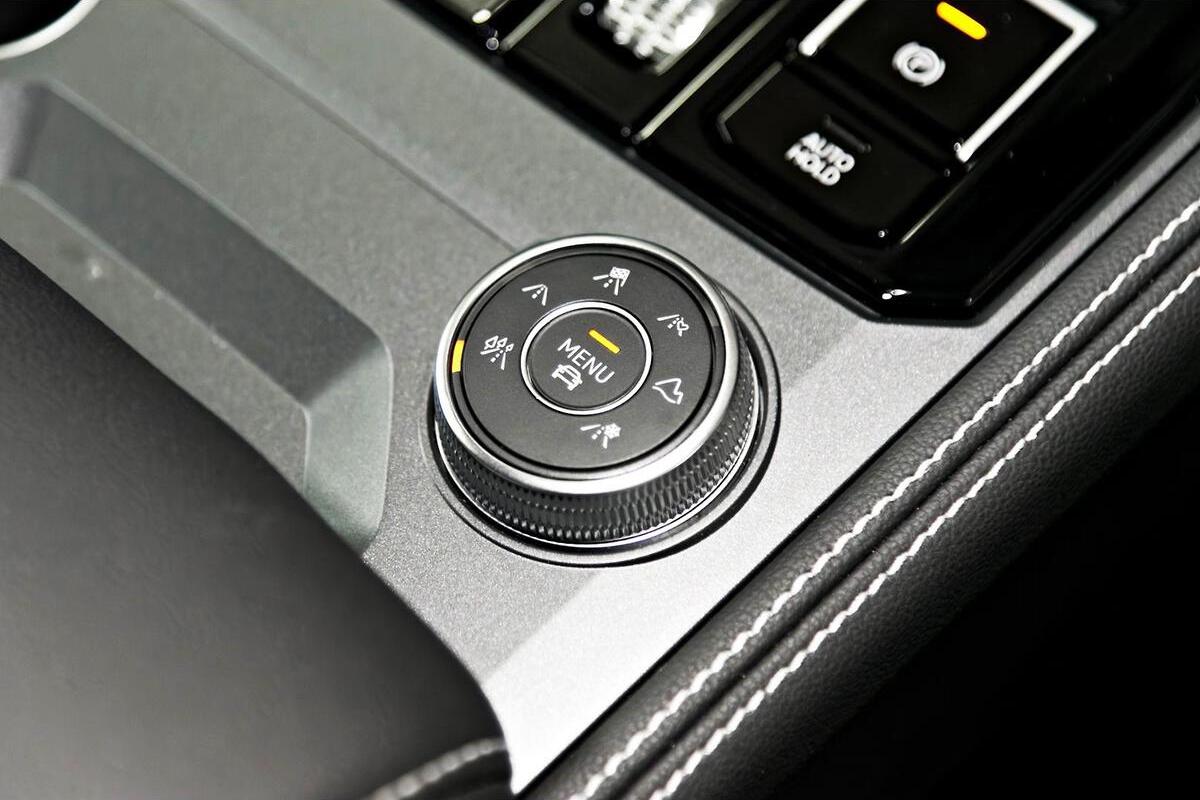 2024 Volkswagen Touareg 170TDI RC Auto 4MOTION MY24 image 14