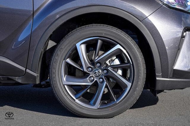 2023 Toyota C-HR Hybrid Koba 2WD image 12