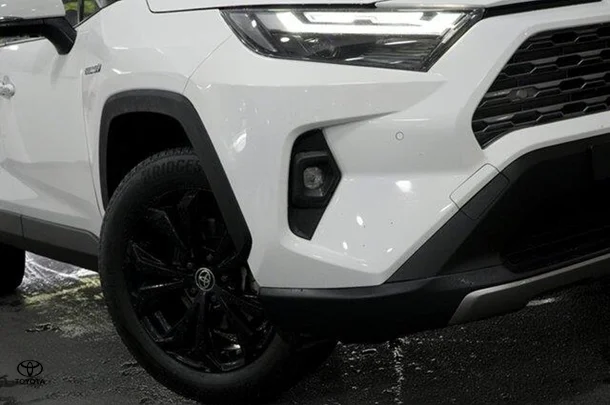 2023 Toyota RAV4 Hybrid Cruiser 2WD image 2