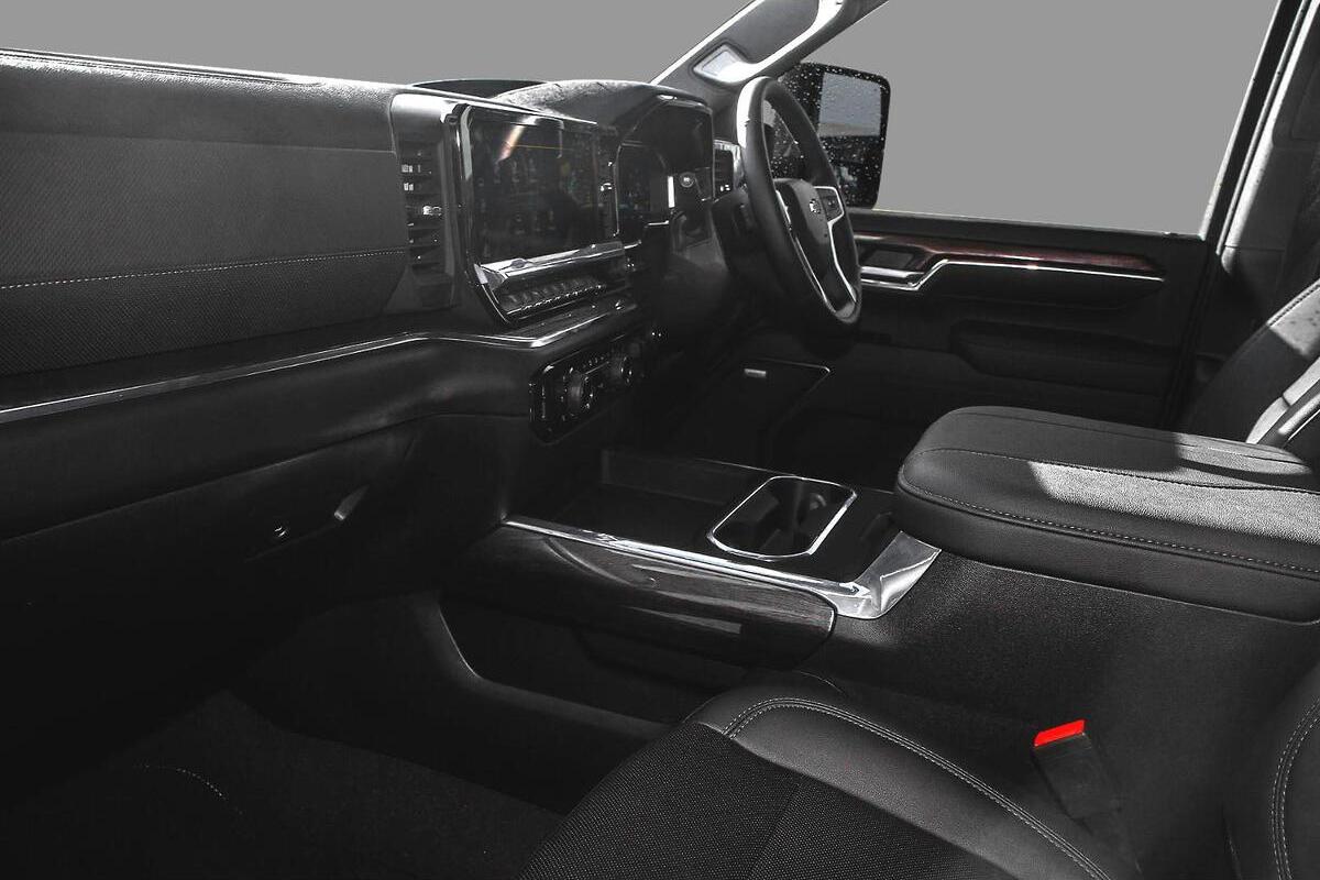 2024 Chevrolet Silverado HD LTZ Premium W/Tech Pack Auto 4x4 MY24 image 8