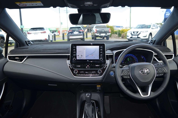 2018 Toyota Corolla ZR image 23