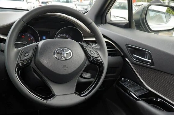 2022 Toyota C-HR Koba 2WD image 6