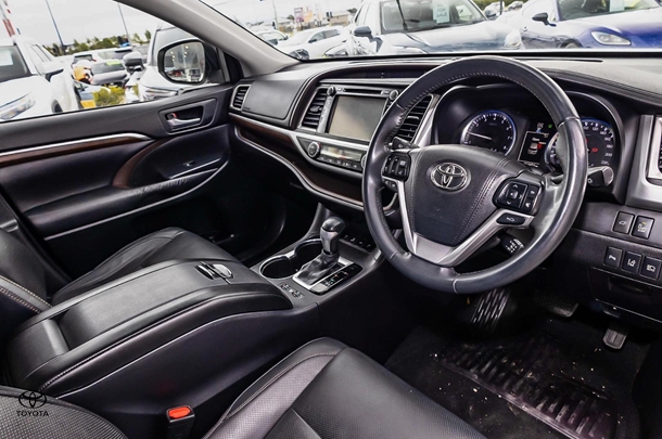 2016 Toyota KLUGER AWD GRANDE image 7