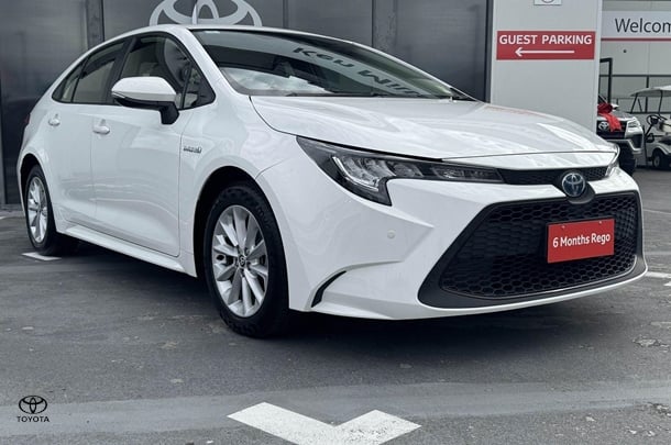 2022 Toyota Corolla Sedan Hybrid Ascent Sport image 4