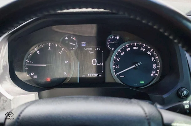 2019 Toyota Prado VX image 18