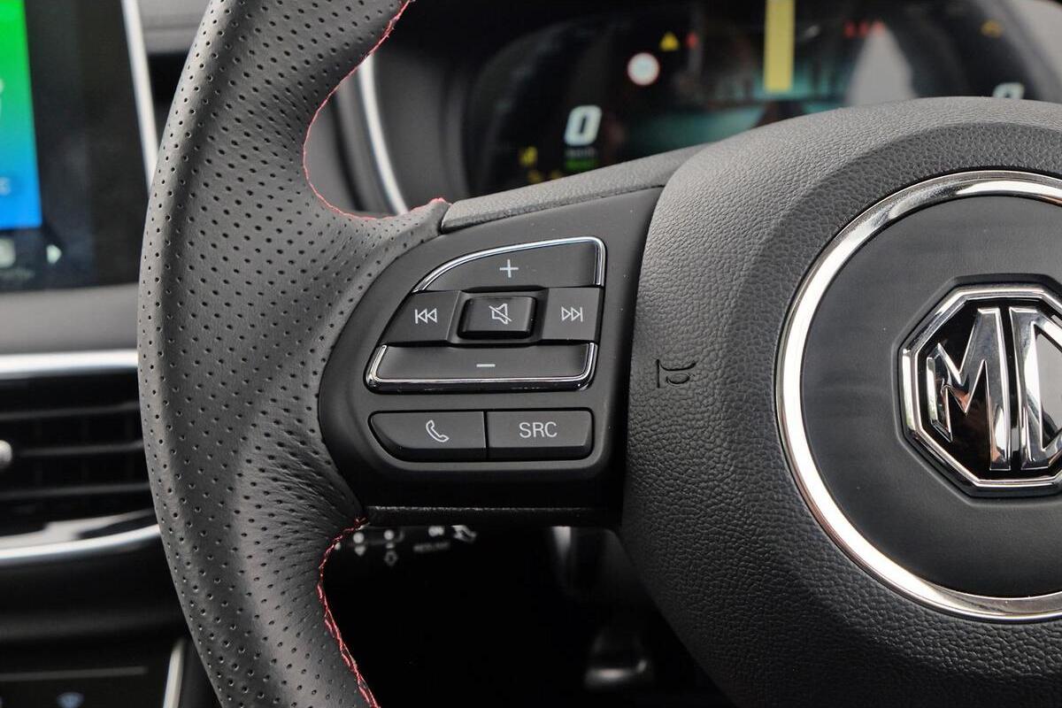 2024 MG HS Plus EV Essence Auto FWD MY23 image 13