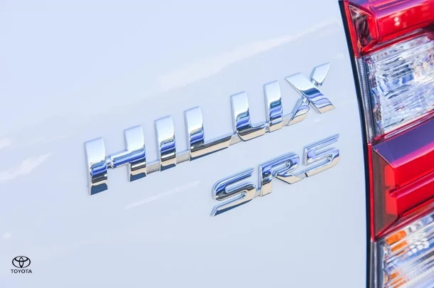 2024 Toyota HILUX SR5 image 7