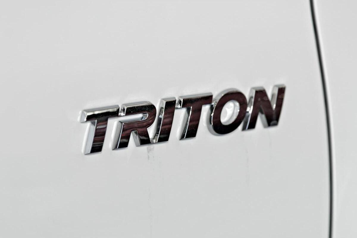 2024 Mitsubishi Triton GLX MR Auto 4x4 MY23 image 9