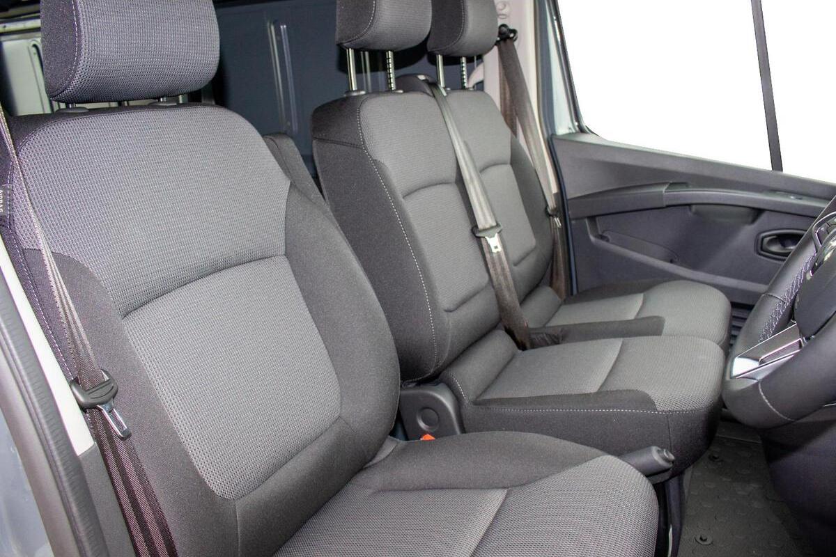 2024 Renault Trafic Pro LWB Auto MY24 image 7