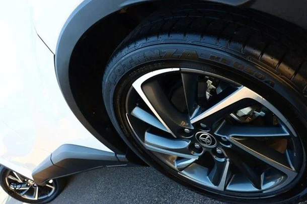 2022 Toyota C-HR Hybrid Koba 2WD image 4