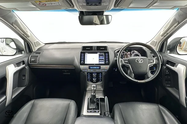 2022 Toyota Prado Kakadu image 2