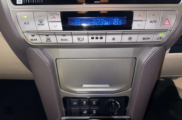 2018 Toyota Prado VX image 25