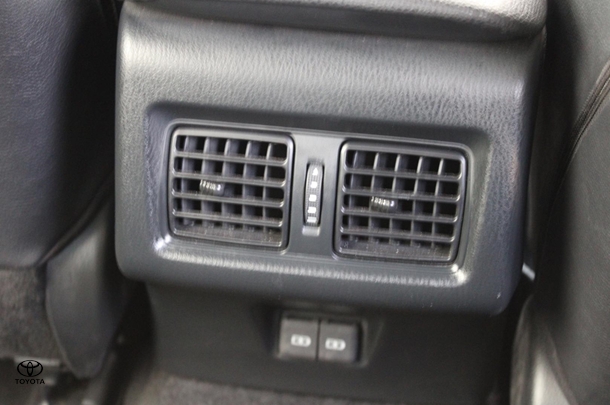 2023 Toyota Camry Hybrid SL image 20