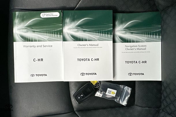 2023 Toyota CHR HYBRID Koba 2WD image 6