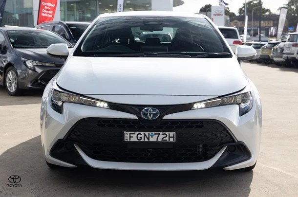 2024 Toyota Corolla Hatch Hybrid Ascent Sport image 4