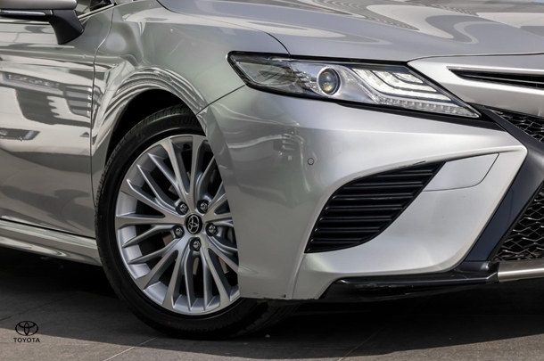 2018 Toyota CAMRY SL image 6