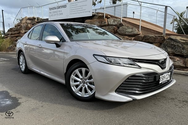 2019 Toyota Camry Ascent image 1