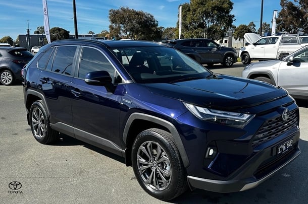 2024 Toyota Rav4 Hybrid GXL AWD image 3