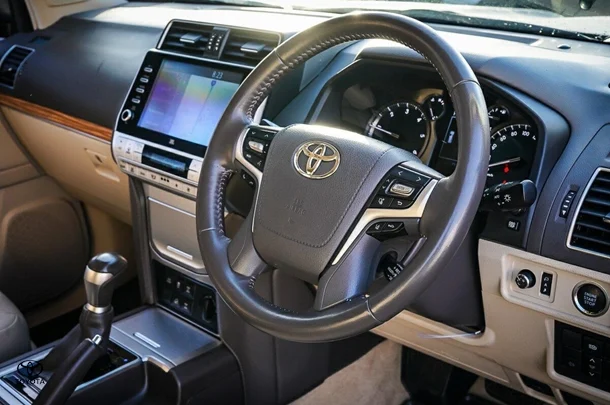 2022 Toyota Prado VX image 15