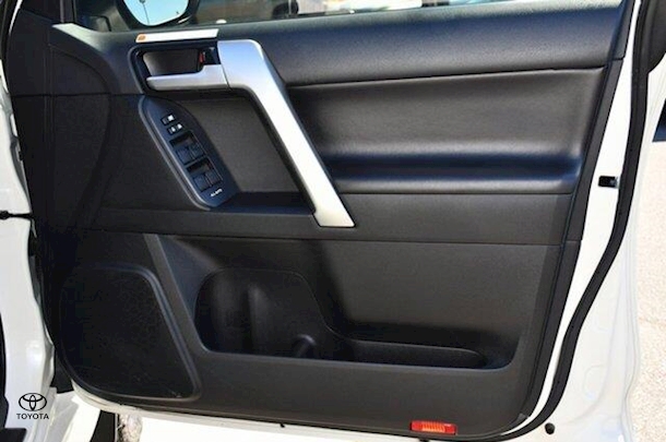2022 Toyota Prado VX image 5