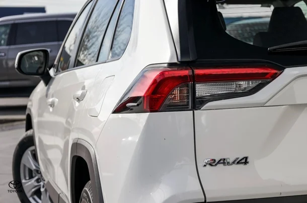 2020 Toyota RAV4 GX-2WD image 20