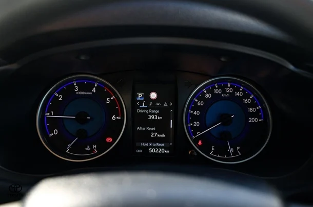 2019 Toyota Hilux 4x2 SR image 14