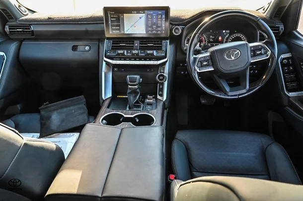 2021 Toyota Landcruiser Sahara image 18