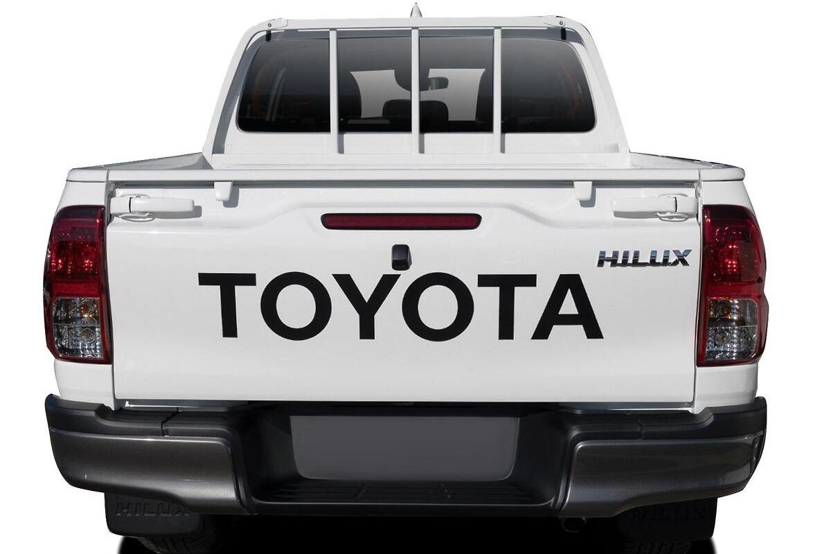2025 Toyota Hilux SR Auto 4x4 Double Cab image 3
