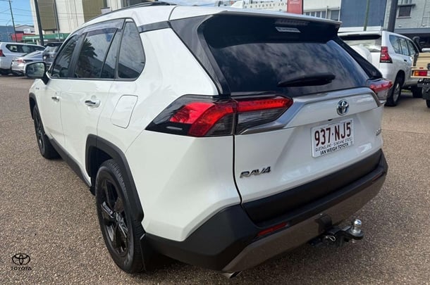 2020 Toyota Rav4 Hybrid Cruiser-AWD image 2