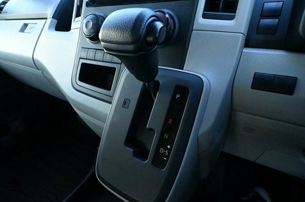 2023 Toyota Hiace SLWB image 17
