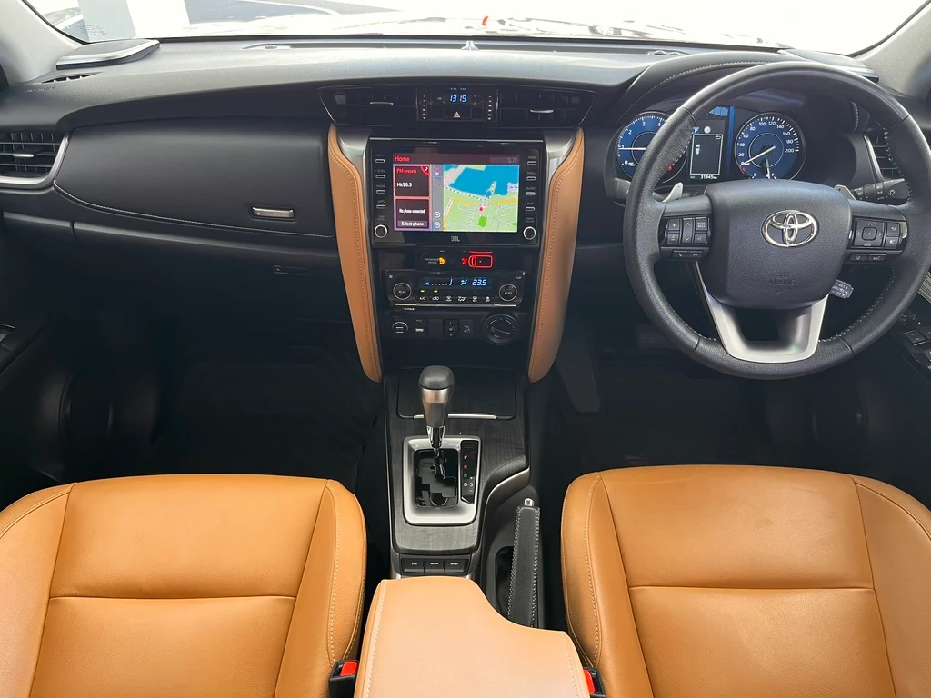 2020 Toyota Fortuner Crusade image 12