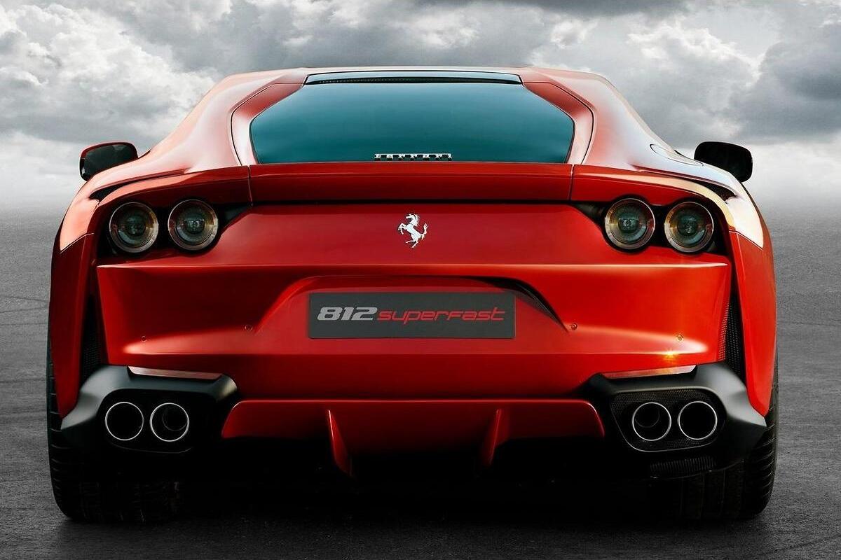 2024 Ferrari 812 Competizione Auto image 2