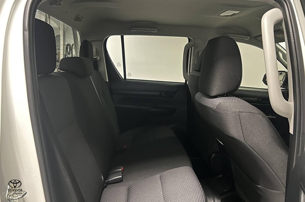 2024 Toyota Hilux Workmate image 11