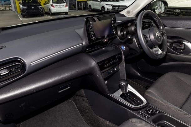 2020 Toyota Yaris Cross Hybrid GX image 9