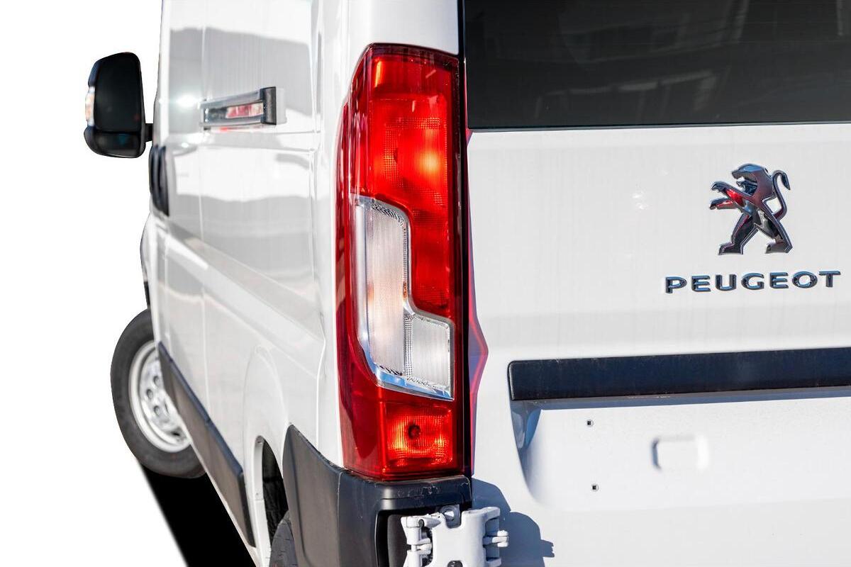 2024 Peugeot Boxer Pro LWB Manual MY23 image 20