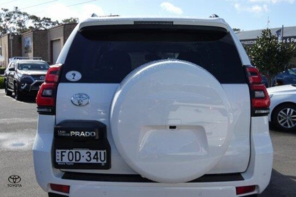 2023 Toyota Landcruiser Prado GXL image 7