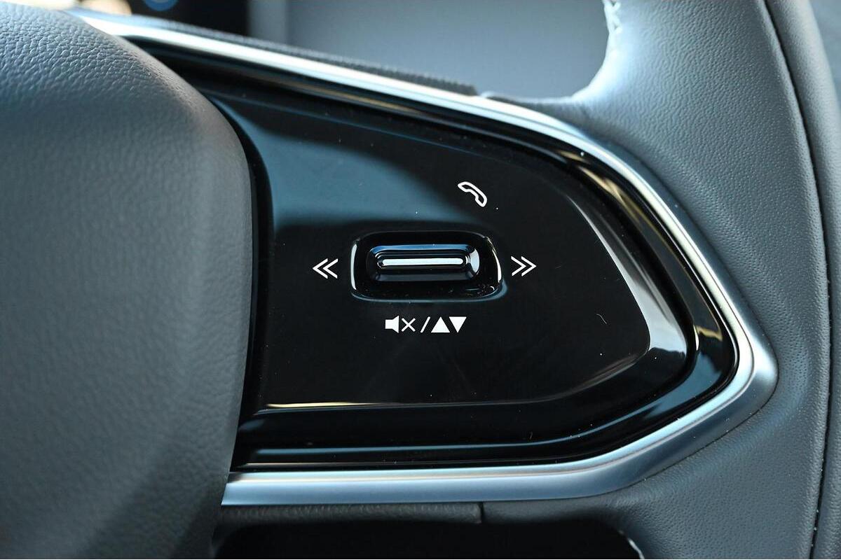 2024 LDV MIFA Executive Auto MY23 image 15