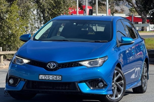 2018 Toyota COROLLA ZR image 3