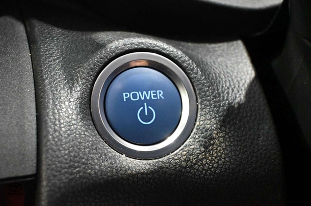 2022 Toyota Yaris Cross Hybrid GR-S image 17