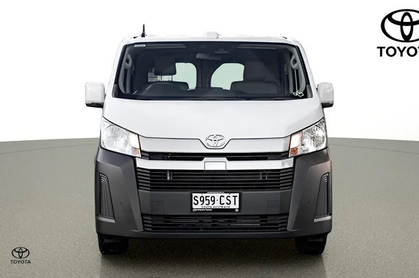 2022 Toyota HIACE LWB image 2