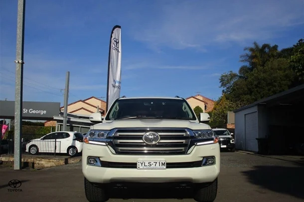 2019 Toyota Landcruiser VX image 10