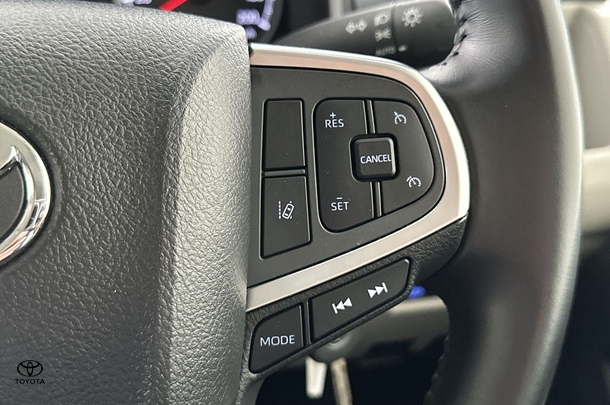 2019 Toyota Hiace LWB image 20