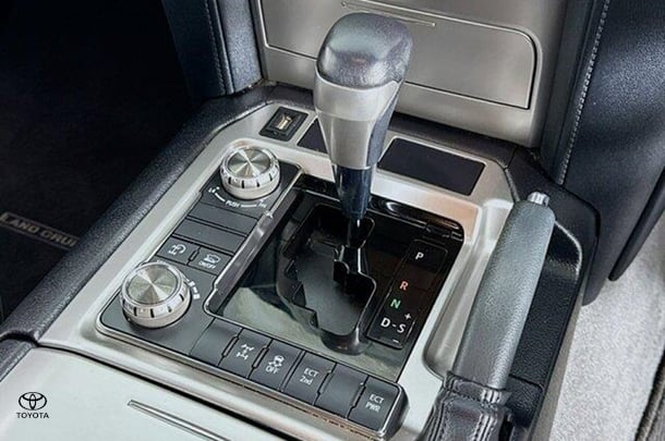 2021 Toyota LANDCRUISER GXL image 15