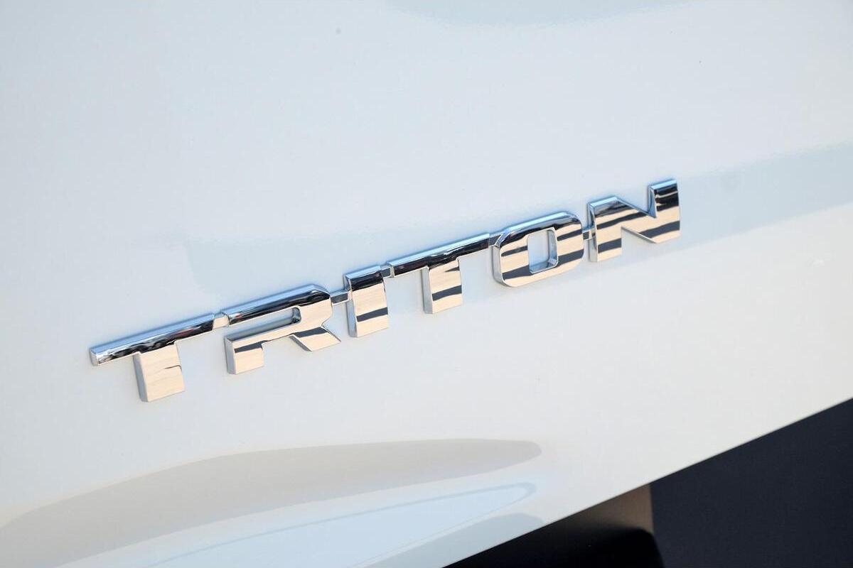 2025 Mitsubishi Triton GLS MV Auto 4X4 MY25 Double Cab image 9