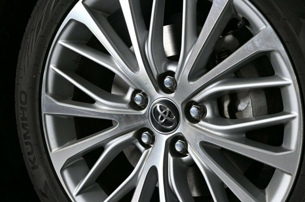 2018 Toyota Camry SL image 7