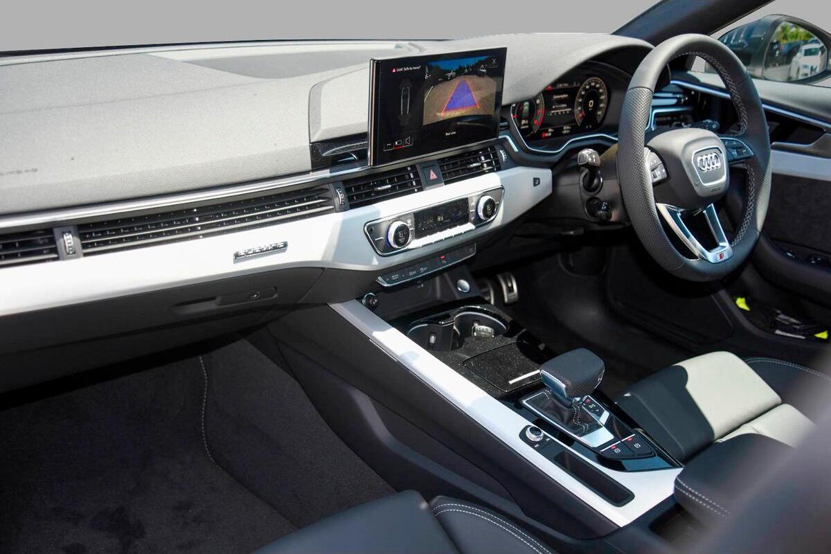 2024 Audi A4 45 TFSI S line Auto quattro MY24 image 7